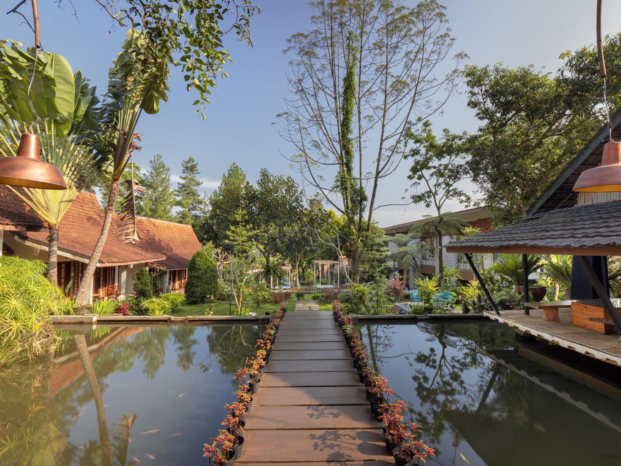 The Village Resort Bogor Eksteriør bilde