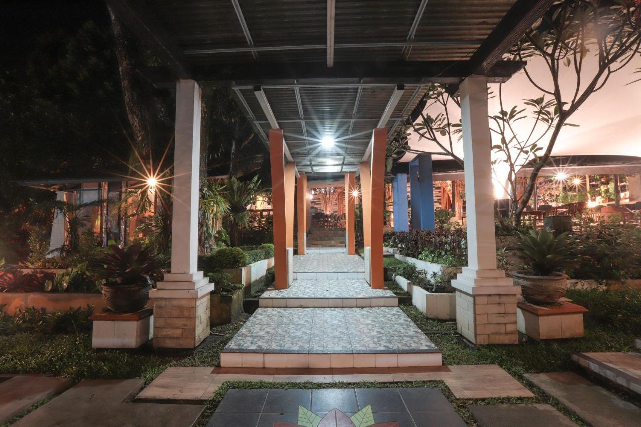 The Village Resort Bogor Eksteriør bilde